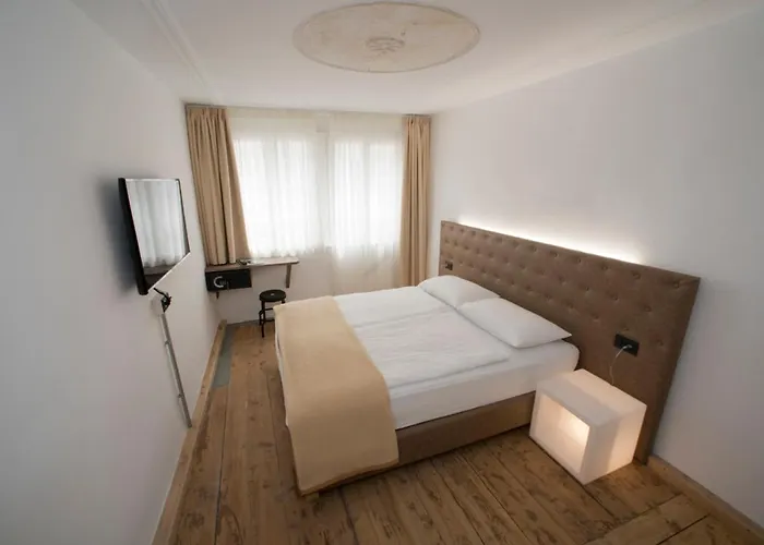 Sir Thomas Bed And מלון בולצאנו